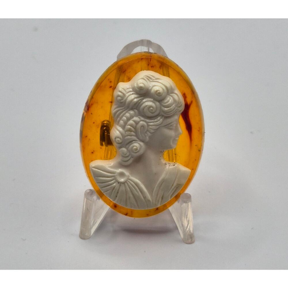 Vintage Amber Lucite Cameo Brooch Carved Lady Gold Tone Pin